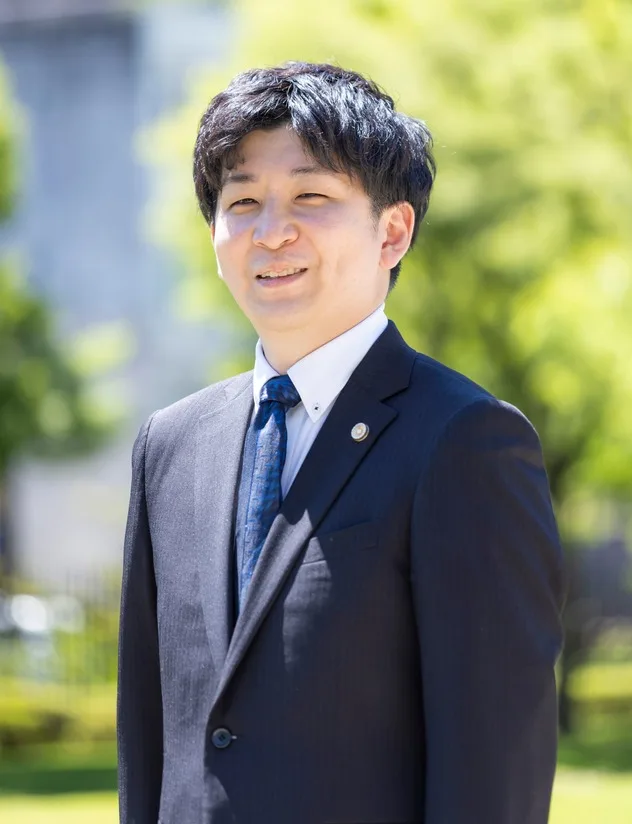 代表弁護士 小山 秀